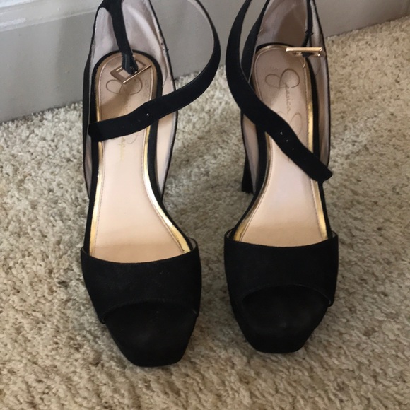 Jessica Simpson Black Heels! - Picture 2 of 4